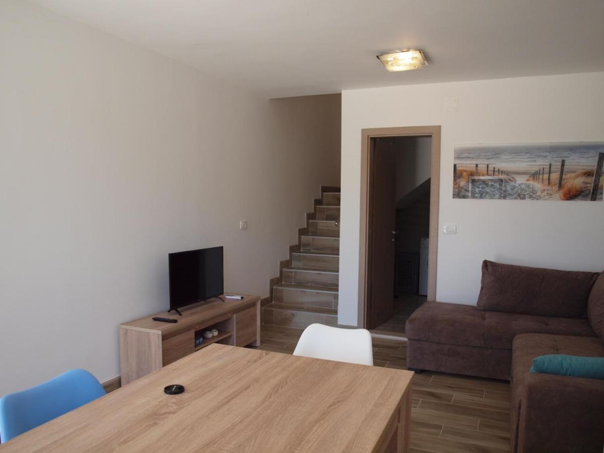 Apartman&Studio S بلوتشي المظهر الخارجي الصورة